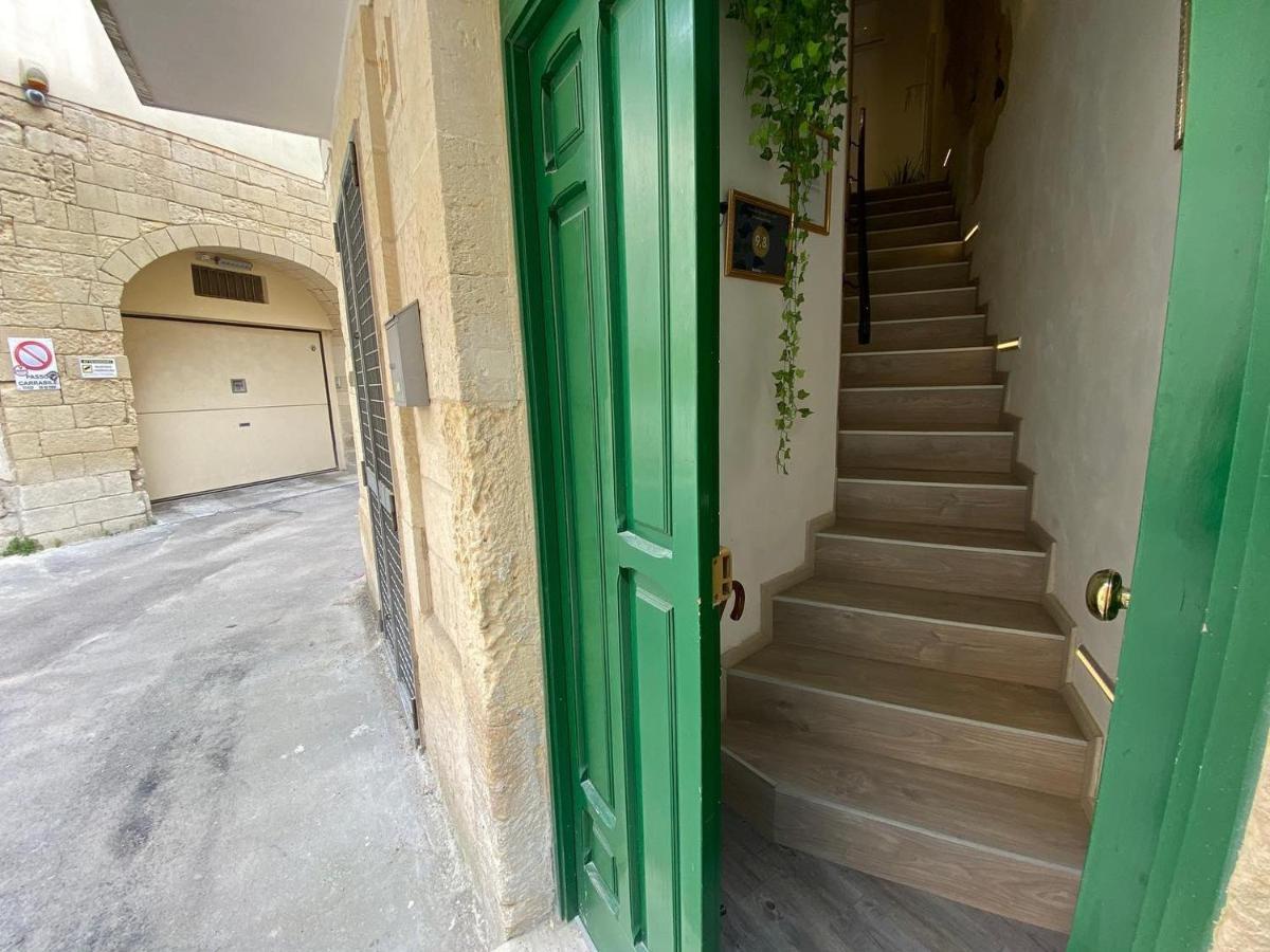 Apartamento Il Giardino Di Sybar Lecce Exterior foto